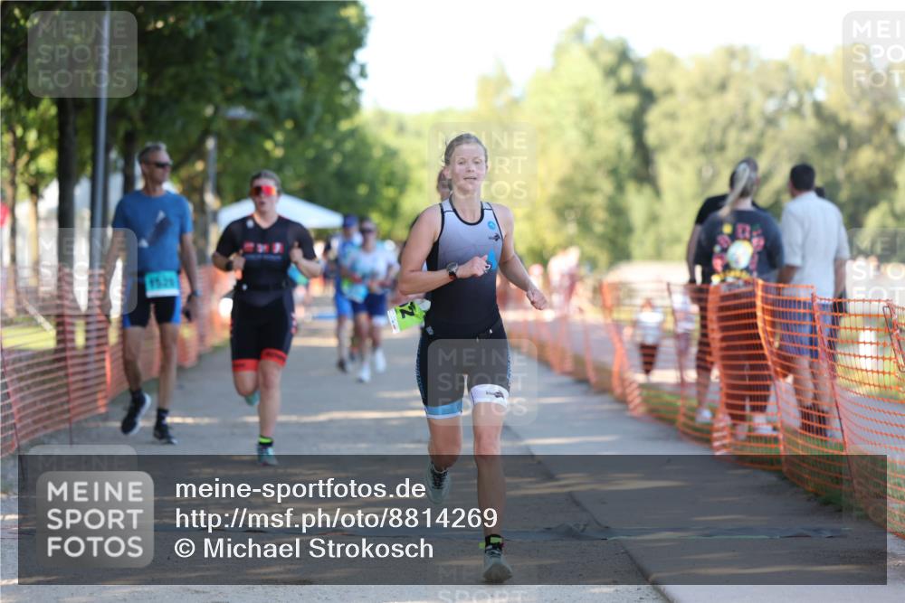 07.09.2025 - 19. Norderstedt Triathlon Michael Strokosch http://msf.ph/oto/8814269 07.09.2025 16:27:06 Laufen 407, 1073, 1529, 1562, 1610 meine-sportfotos.de