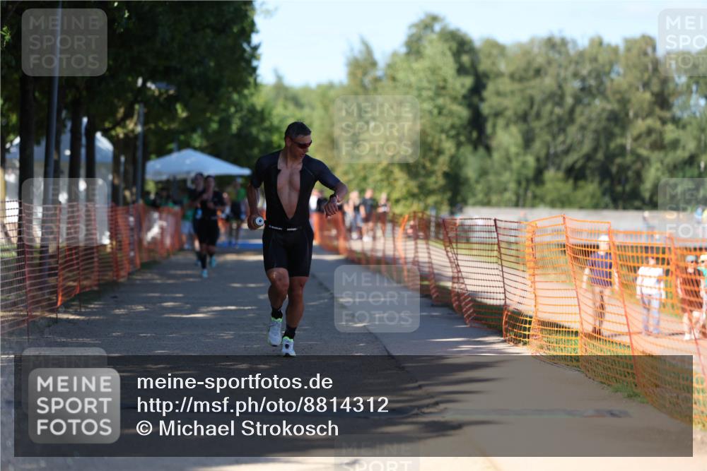 07.09.2025 - 19. Norderstedt Triathlon Michael Strokosch http://msf.ph/oto/8814312 07.09.2025 15:29:48 Laufen 911, 1414, 1434 meine-sportfotos.de