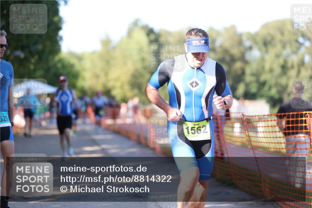 07.09.2025 - 19. Norderstedt Triathlon Michael Strokosch http://msf.ph/oto/8814322 07.09.2025 16:27:14 Laufen 407, 497, 1070, 1529, 1562, 1567 meine-sportfotos.de