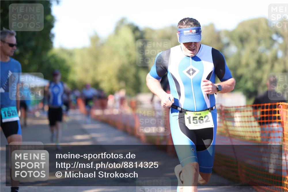 07.09.2025 - 19. Norderstedt Triathlon Michael Strokosch http://msf.ph/oto/8814325 07.09.2025 16:27:14 Laufen 407, 497, 1070, 1529, 1562, 1567 meine-sportfotos.de