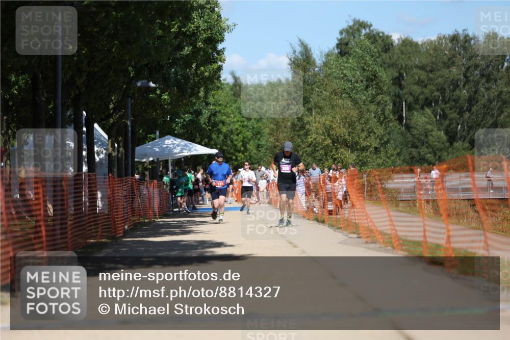 07.09.2025 - 19. Norderstedt Triathlon Michael Strokosch http://msf.ph/oto/8814327 07.09.2025 13:34:23 Laufen 322 meine-sportfotos.de