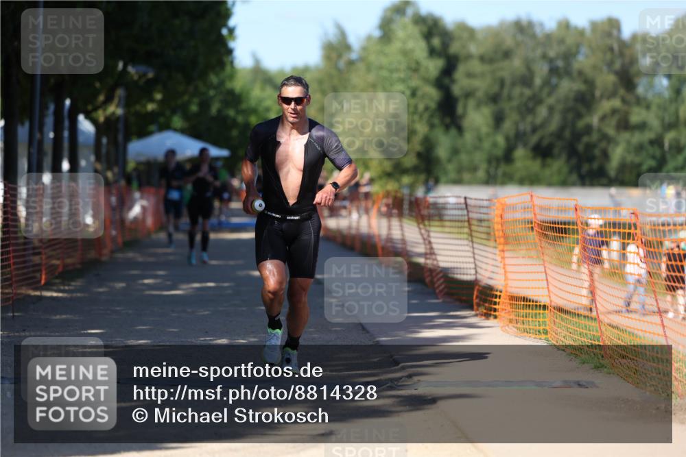 07.09.2025 - 19. Norderstedt Triathlon Michael Strokosch http://msf.ph/oto/8814328 07.09.2025 15:29:49 Laufen 911, 1414 meine-sportfotos.de