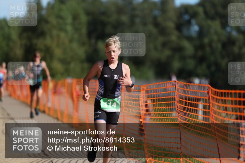 07.09.2025 - 19. Norderstedt Triathlon Michael Strokosch http://msf.ph/oto/8814353 07.09.2025 10:45:17 Laufen 70, 114, 668, 682 meine-sportfotos.de
