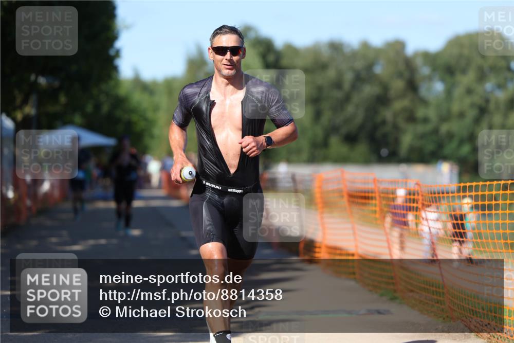07.09.2025 - 19. Norderstedt Triathlon Michael Strokosch http://msf.ph/oto/8814358 07.09.2025 15:29:51 Laufen 398, 911, 1414 meine-sportfotos.de