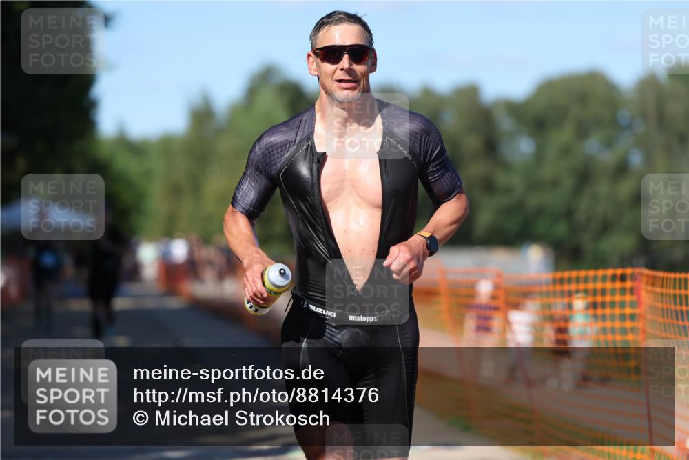 07.09.2025 - 19. Norderstedt Triathlon Michael Strokosch http://msf.ph/oto/8814376 07.09.2025 15:29:51 Laufen 398, 911, 1414 meine-sportfotos.de