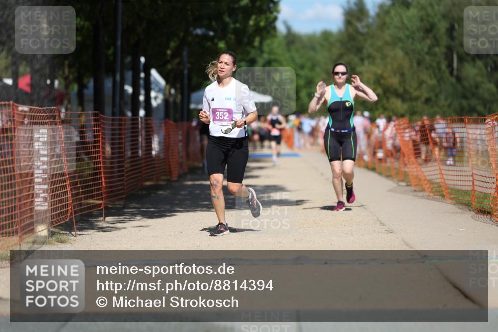 07.09.2025 - 19. Norderstedt Triathlon Michael Strokosch http://msf.ph/oto/8814394 07.09.2025 13:34:39 Laufen 197, 240, 352 meine-sportfotos.de