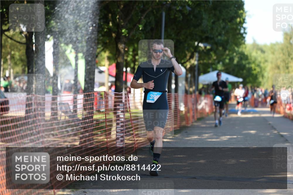 07.09.2025 - 19. Norderstedt Triathlon Michael Strokosch http://msf.ph/oto/8814422 07.09.2025 15:29:58 Laufen 398, 877, 1414 meine-sportfotos.de