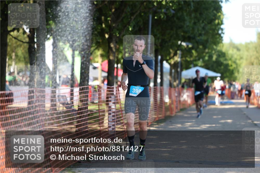 07.09.2025 - 19. Norderstedt Triathlon Michael Strokosch http://msf.ph/oto/8814427 07.09.2025 15:29:58 Laufen 398, 877, 1414 meine-sportfotos.de