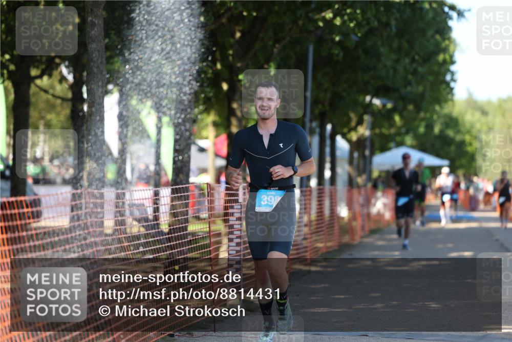 07.09.2025 - 19. Norderstedt Triathlon Michael Strokosch http://msf.ph/oto/8814431 07.09.2025 15:29:59 Laufen 398, 877, 1414 meine-sportfotos.de