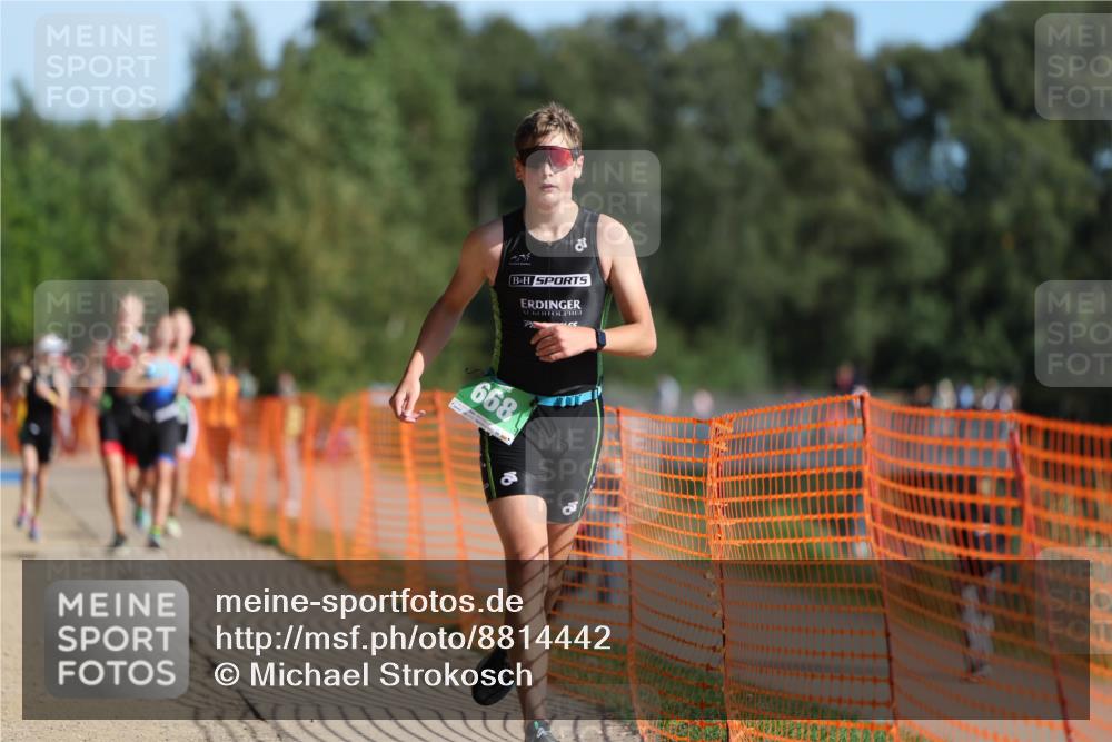 07.09.2025 - 19. Norderstedt Triathlon Michael Strokosch http://msf.ph/oto/8814442 07.09.2025 10:45:22 Laufen 57, 104, 114, 668 meine-sportfotos.de
