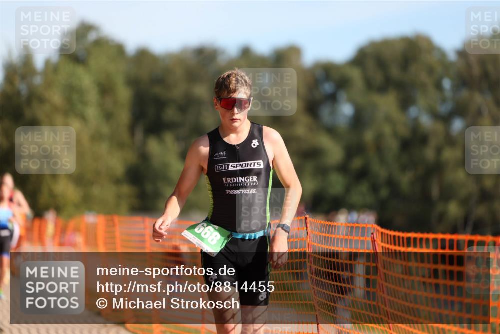 07.09.2025 - 19. Norderstedt Triathlon Michael Strokosch http://msf.ph/oto/8814455 07.09.2025 10:45:23 Laufen 57, 89, 104, 114, 668, 670 meine-sportfotos.de
