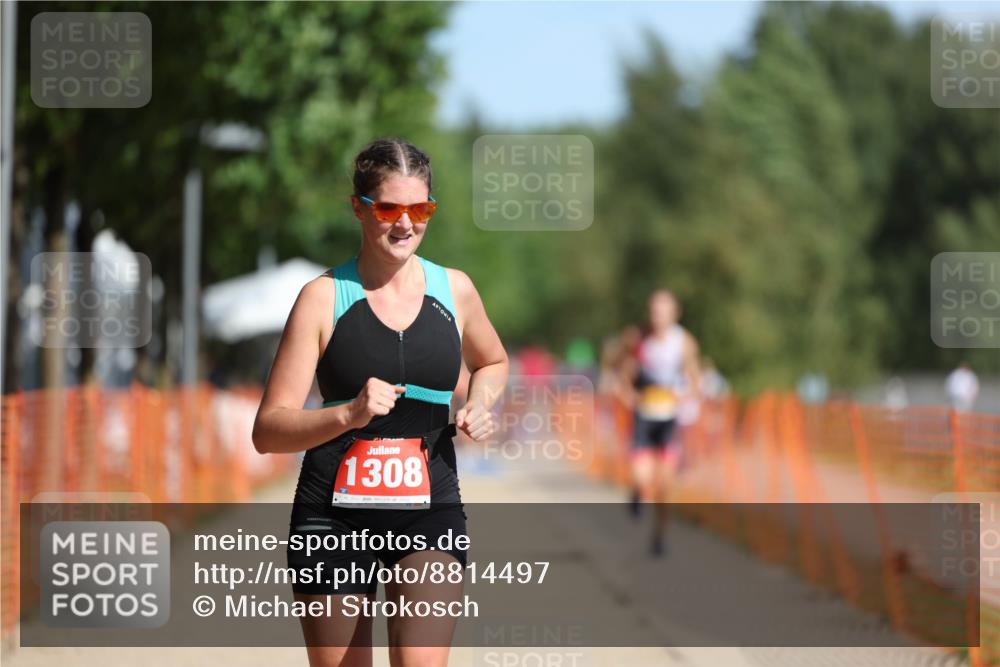 07.09.2025 - 19. Norderstedt Triathlon Michael Strokosch http://msf.ph/oto/8814497 07.09.2025 11:43:56 Laufen 1174, 1308 meine-sportfotos.de