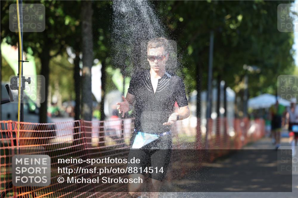 07.09.2025 - 19. Norderstedt Triathlon Michael Strokosch http://msf.ph/oto/8814514 07.09.2025 15:30:06 Laufen 460, 877 meine-sportfotos.de