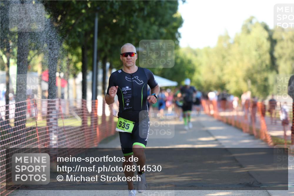 07.09.2025 - 19. Norderstedt Triathlon Michael Strokosch http://msf.ph/oto/8814530 07.09.2025 16:27:49 Laufen 535, 868, 882, 1604 meine-sportfotos.de
