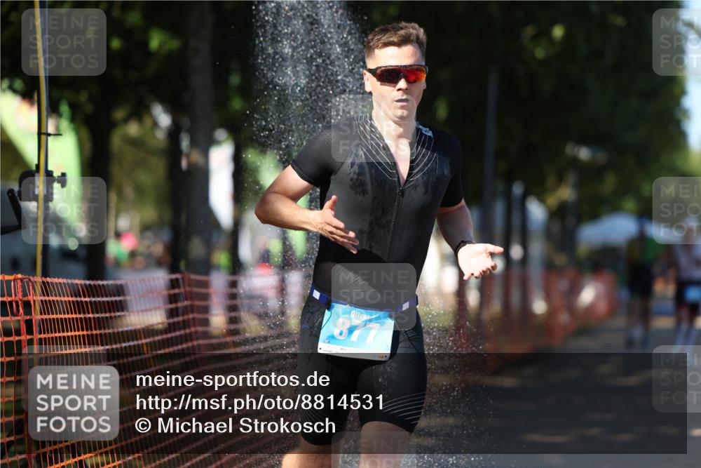 07.09.2025 - 19. Norderstedt Triathlon Michael Strokosch http://msf.ph/oto/8814531 07.09.2025 15:30:07 Laufen 460, 877 meine-sportfotos.de