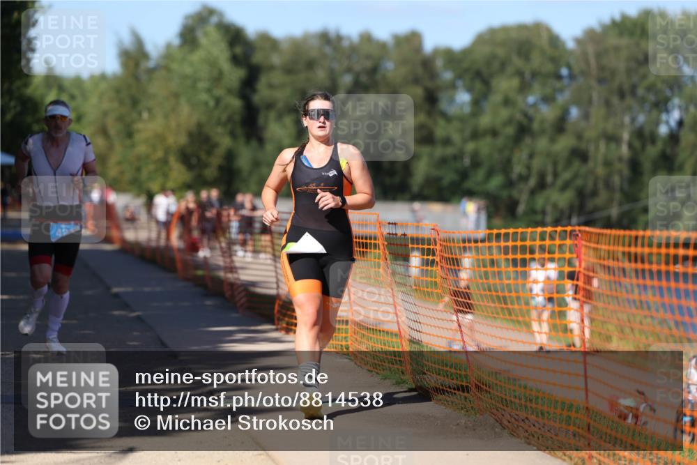 07.09.2025 - 19. Norderstedt Triathlon Michael Strokosch http://msf.ph/oto/8814538 07.09.2025 15:30:10 Laufen 374, 460 meine-sportfotos.de