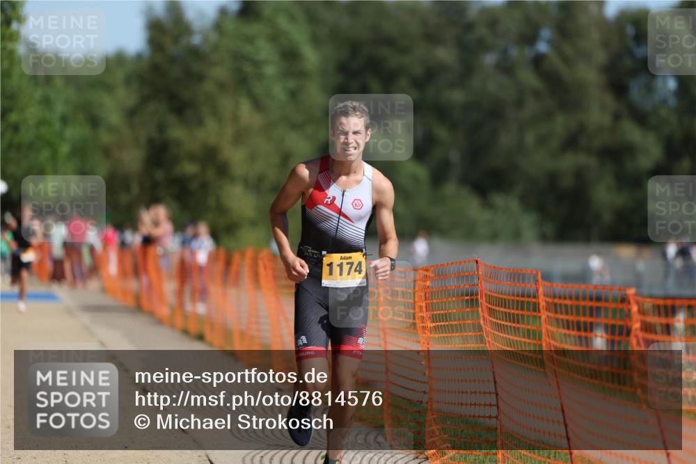 07.09.2025 - 19. Norderstedt Triathlon Michael Strokosch http://msf.ph/oto/8814576 07.09.2025 11:44:01 Laufen 1174, 1176, 1308 meine-sportfotos.de