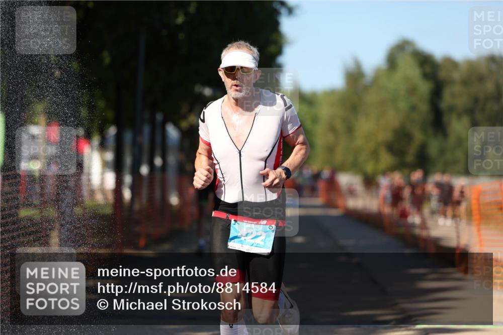 07.09.2025 - 19. Norderstedt Triathlon Michael Strokosch http://msf.ph/oto/8814584 07.09.2025 15:30:13 Laufen 374, 460, 1032 meine-sportfotos.de