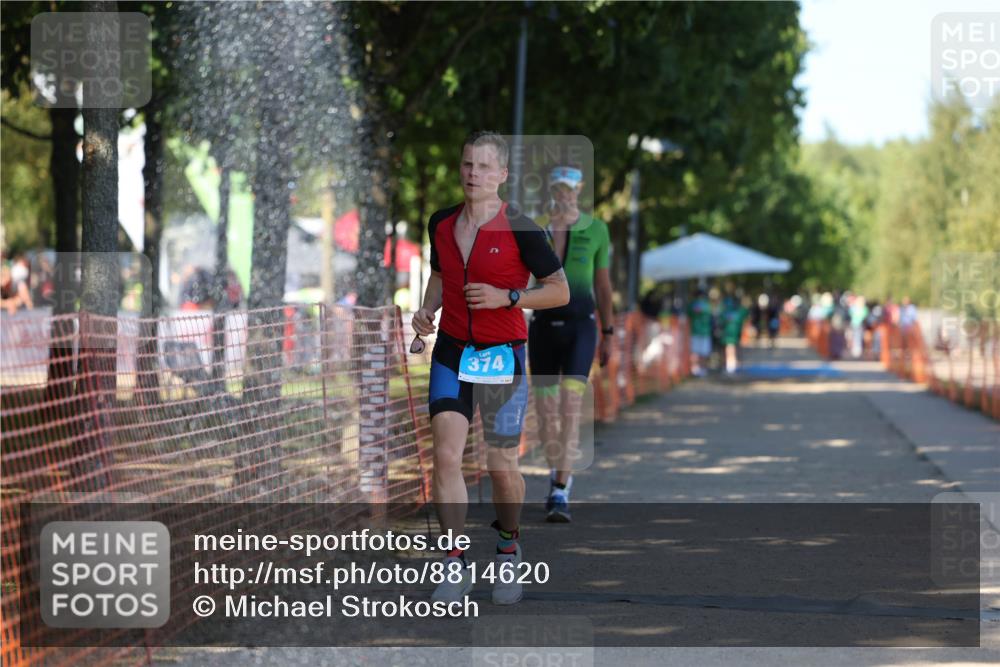 07.09.2025 - 19. Norderstedt Triathlon Michael Strokosch http://msf.ph/oto/8814620 07.09.2025 15:30:16 Laufen 374, 1032 meine-sportfotos.de