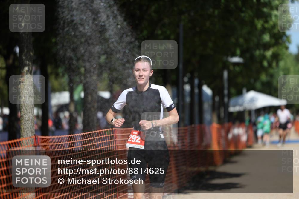 07.09.2025 - 19. Norderstedt Triathlon Michael Strokosch http://msf.ph/oto/8814625 07.09.2025 12:55:11 Laufen 292 meine-sportfotos.de