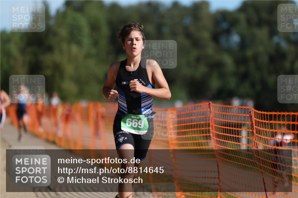07.09.2025 - 19. Norderstedt Triathlon Michael Strokosch http://msf.ph/oto/8814645 07.09.2025 10:45:32 Laufen 57, 89, 104, 669, 670 meine-sportfotos.de