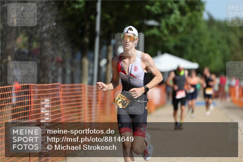 07.09.2025 - 19. Norderstedt Triathlon Michael Strokosch http://msf.ph/oto/8814649 07.09.2025 11:44:04 Laufen 1174, 1176, 1219 meine-sportfotos.de