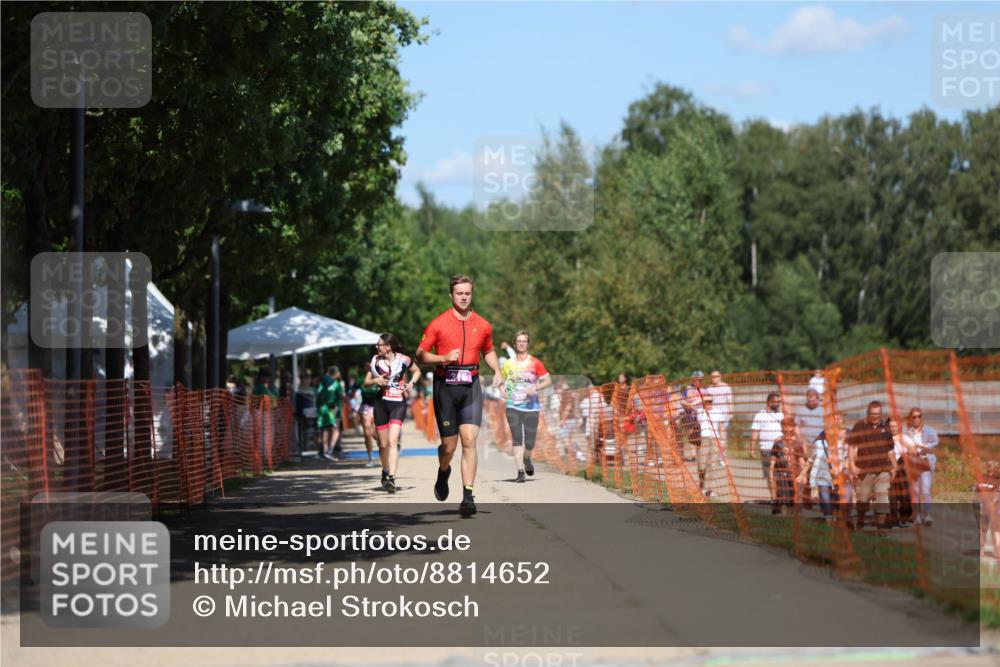 07.09.2025 - 19. Norderstedt Triathlon Michael Strokosch http://msf.ph/oto/8814652 07.09.2025 13:35:00 Laufen 316 meine-sportfotos.de
