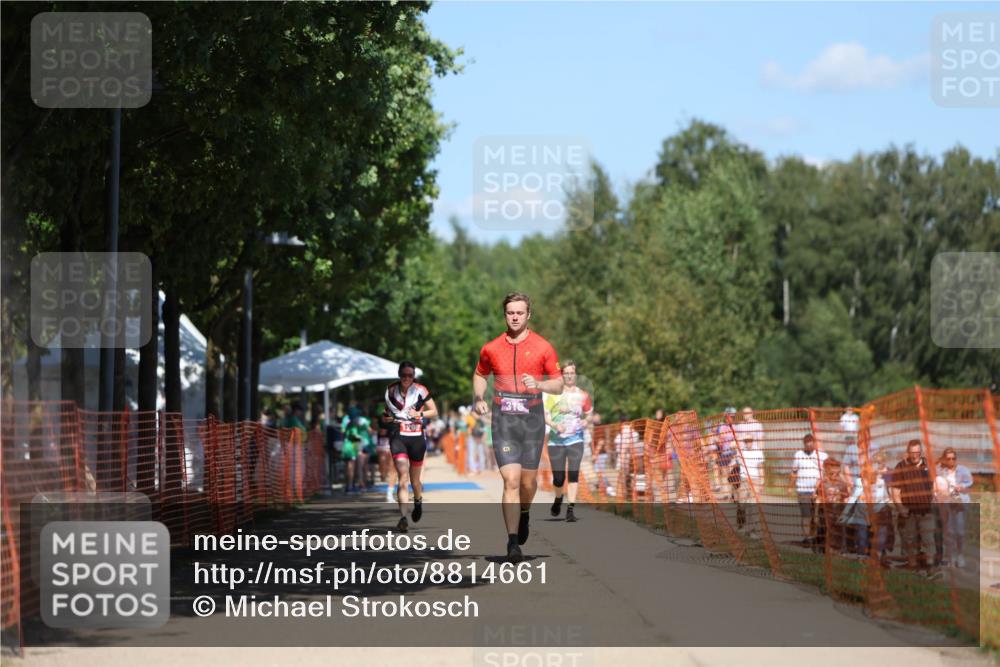 07.09.2025 - 19. Norderstedt Triathlon Michael Strokosch http://msf.ph/oto/8814661 07.09.2025 13:35:01 Laufen 316 meine-sportfotos.de