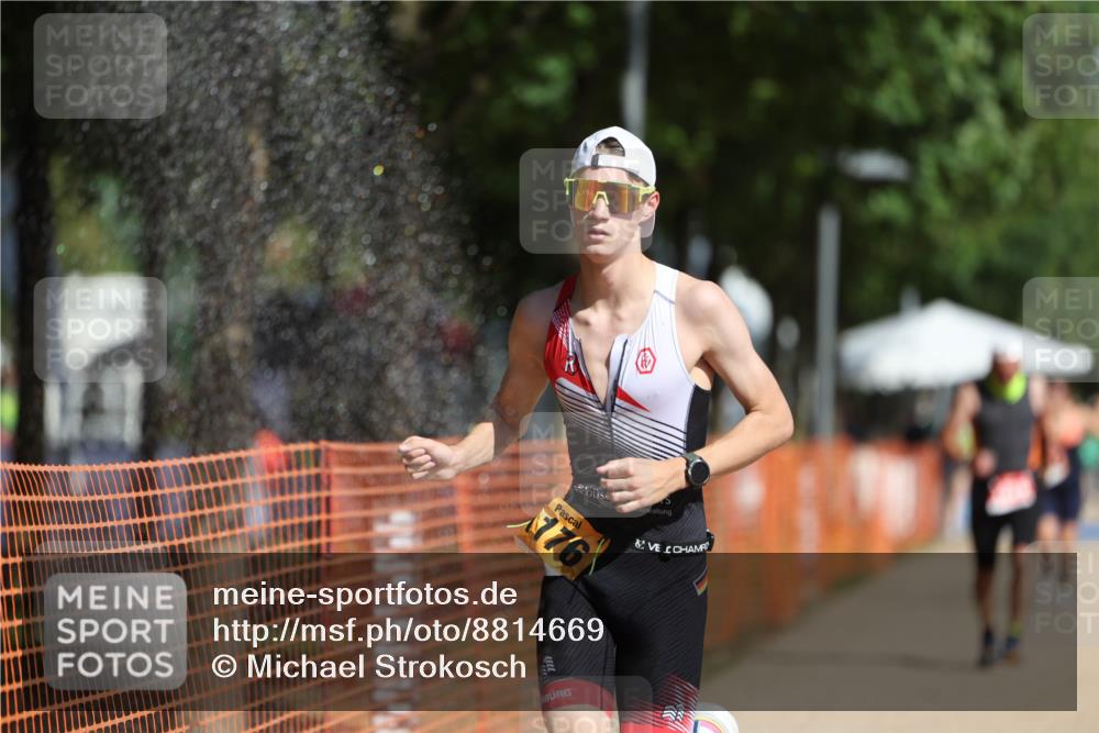 07.09.2025 - 19. Norderstedt Triathlon Michael Strokosch http://msf.ph/oto/8814669 07.09.2025 11:44:05 Laufen 1174, 1176, 1195, 1203, 1219 meine-sportfotos.de