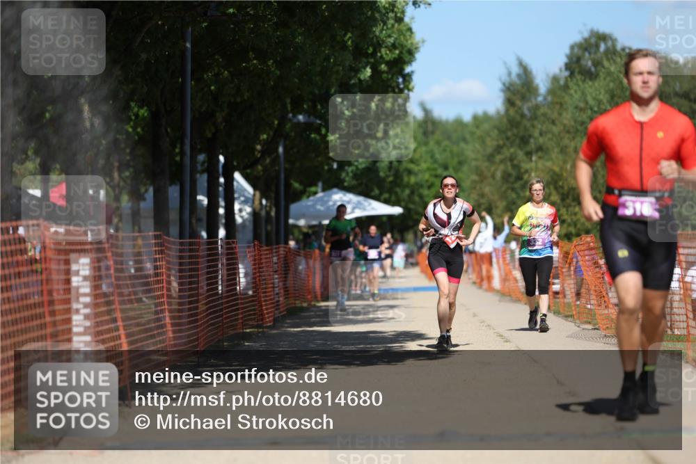 07.09.2025 - 19. Norderstedt Triathlon Michael Strokosch http://msf.ph/oto/8814680 07.09.2025 13:35:05 Laufen 316, 332, 1298 meine-sportfotos.de