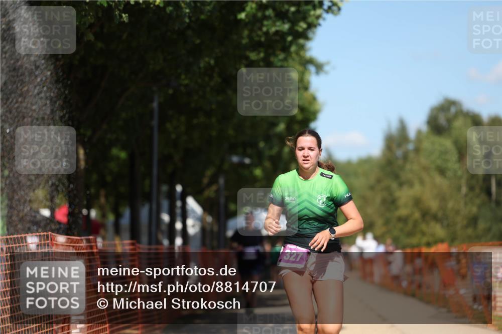 07.09.2025 - 19. Norderstedt Triathlon Michael Strokosch http://msf.ph/oto/8814707 07.09.2025 13:35:14 Laufen 327, 332, 334, 1298 meine-sportfotos.de