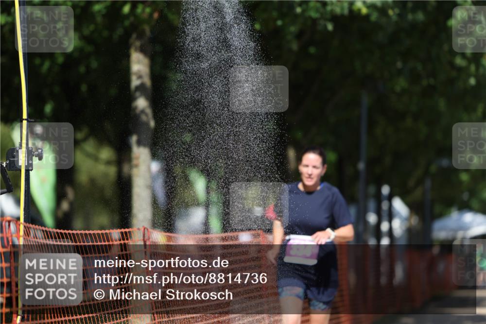 07.09.2025 - 19. Norderstedt Triathlon Michael Strokosch http://msf.ph/oto/8814736 07.09.2025 13:35:20 Laufen 331, 334 meine-sportfotos.de
