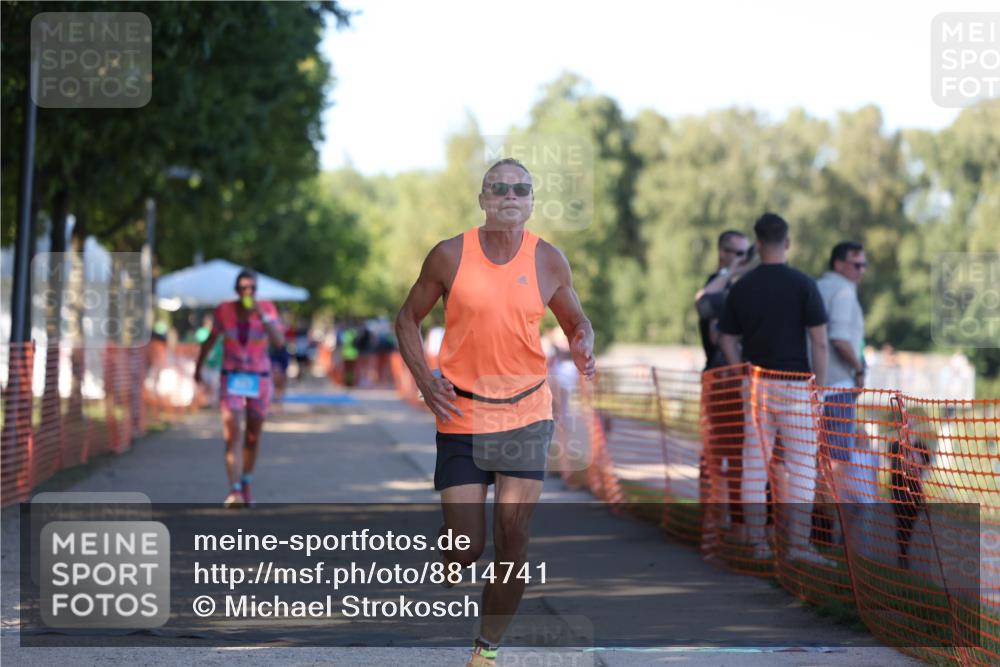 07.09.2025 - 19. Norderstedt Triathlon Michael Strokosch http://msf.ph/oto/8814741 07.09.2025 16:28:26 Laufen 897, 933, 1044, 1585 meine-sportfotos.de