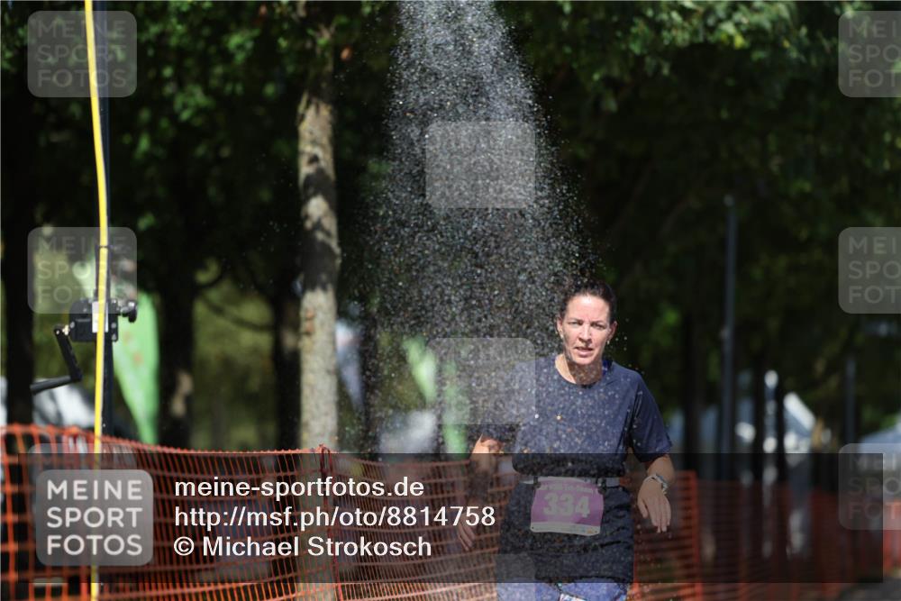 07.09.2025 - 19. Norderstedt Triathlon Michael Strokosch http://msf.ph/oto/8814758 07.09.2025 13:35:21 Laufen 331, 334 meine-sportfotos.de