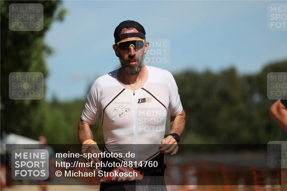 07.09.2025 - 19. Norderstedt Triathlon Michael Strokosch http://msf.ph/oto/8814760 07.09.2025 12:55:27 Laufen 187, 220, 1392 meine-sportfotos.de