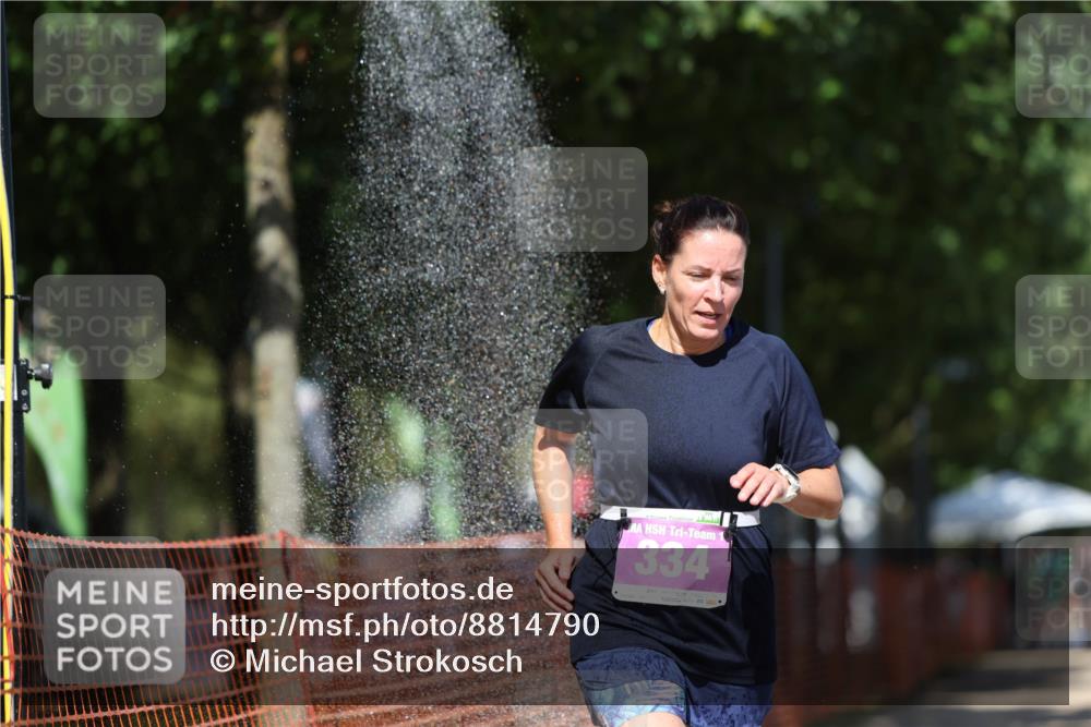 07.09.2025 - 19. Norderstedt Triathlon Michael Strokosch http://msf.ph/oto/8814790 07.09.2025 13:35:21 Laufen 331, 334 meine-sportfotos.de
