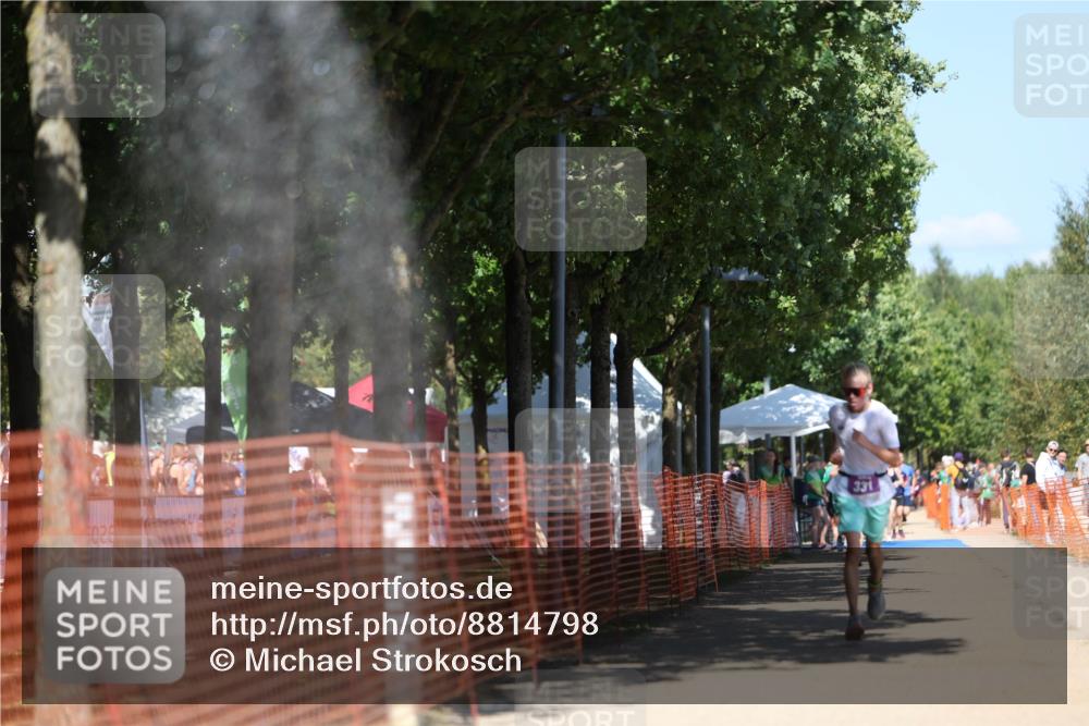 07.09.2025 - 19. Norderstedt Triathlon Michael Strokosch http://msf.ph/oto/8814798 07.09.2025 13:35:24 Laufen 331, 334 meine-sportfotos.de