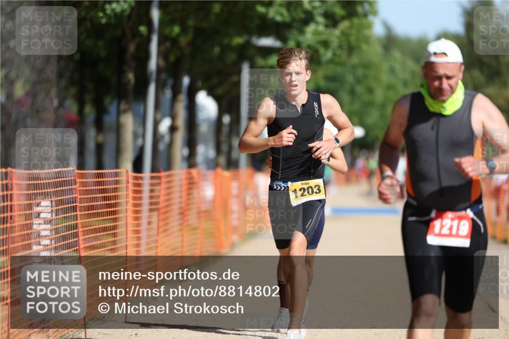 07.09.2025 - 19. Norderstedt Triathlon Michael Strokosch http://msf.ph/oto/8814802 07.09.2025 11:44:11 Laufen 1195, 1203, 1219 meine-sportfotos.de