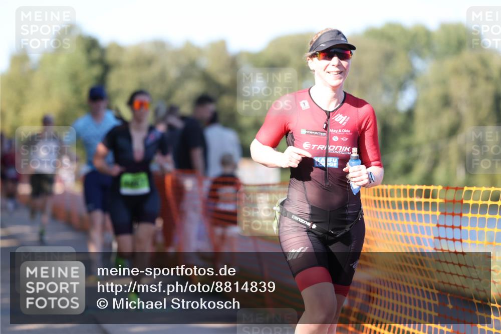 07.09.2025 - 19. Norderstedt Triathlon Michael Strokosch http://msf.ph/oto/8814839 07.09.2025 16:28:56 Laufen 405, 942, 1054, 1060, 1067, 1473 meine-sportfotos.de
