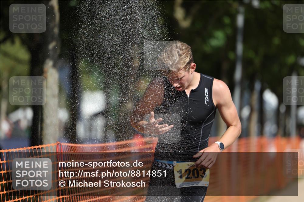 07.09.2025 - 19. Norderstedt Triathlon Michael Strokosch http://msf.ph/oto/8814851 07.09.2025 11:44:13 Laufen 1195, 1203, 1219 meine-sportfotos.de