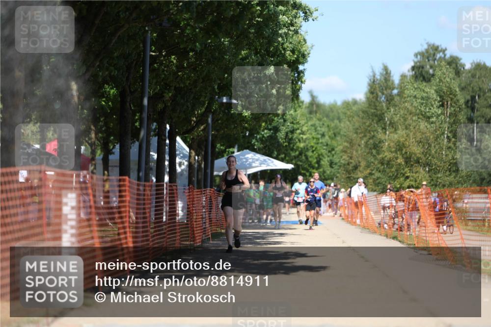 07.09.2025 - 19. Norderstedt Triathlon Michael Strokosch http://msf.ph/oto/8814911 07.09.2025 13:35:32 Laufen 331 meine-sportfotos.de