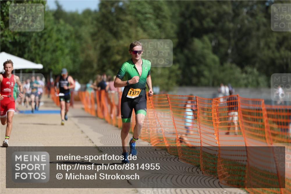 07.09.2025 - 19. Norderstedt Triathlon Michael Strokosch http://msf.ph/oto/8814955 07.09.2025 11:44:38 Laufen 1163, 1173 meine-sportfotos.de