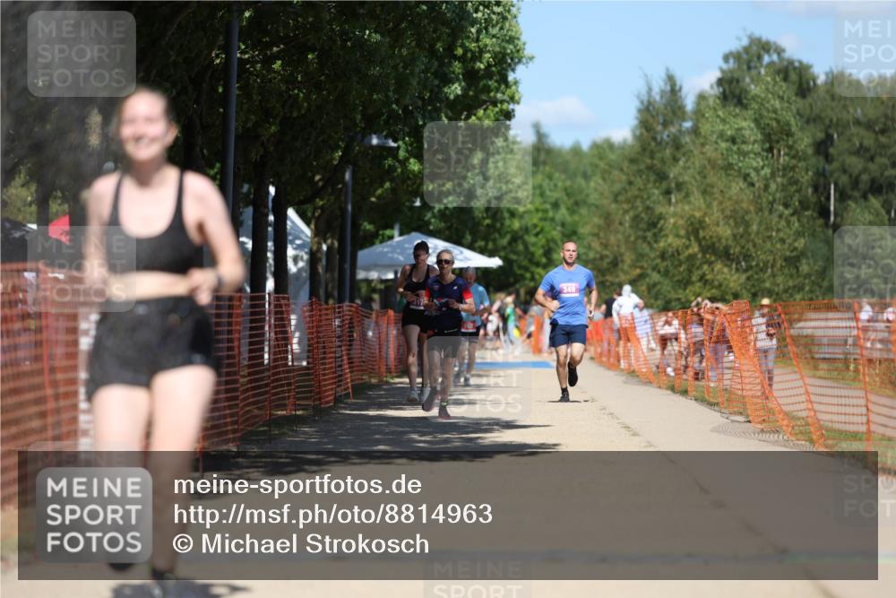 07.09.2025 - 19. Norderstedt Triathlon Michael Strokosch http://msf.ph/oto/8814963 07.09.2025 13:35:41 Laufen 324, 349, 799 meine-sportfotos.de