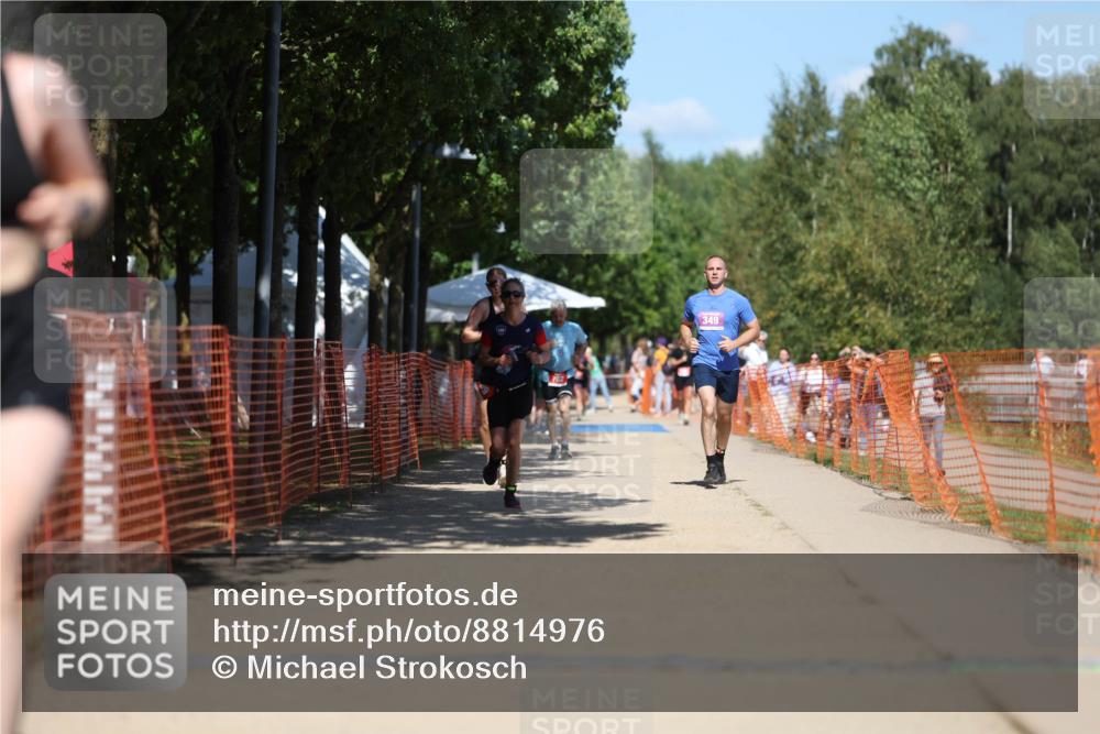 07.09.2025 - 19. Norderstedt Triathlon Michael Strokosch http://msf.ph/oto/8814976 07.09.2025 13:35:42 Laufen 324, 349, 799 meine-sportfotos.de