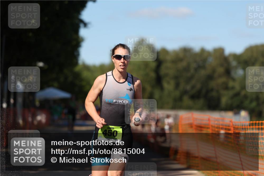 07.09.2025 - 19. Norderstedt Triathlon Michael Strokosch http://msf.ph/oto/8815004 07.09.2025 15:31:47 Laufen 450, 476 meine-sportfotos.de
