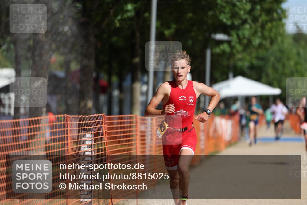 07.09.2025 - 19. Norderstedt Triathlon Michael Strokosch http://msf.ph/oto/8815025 07.09.2025 11:44:41 Laufen 806, 1163, 1173 meine-sportfotos.de