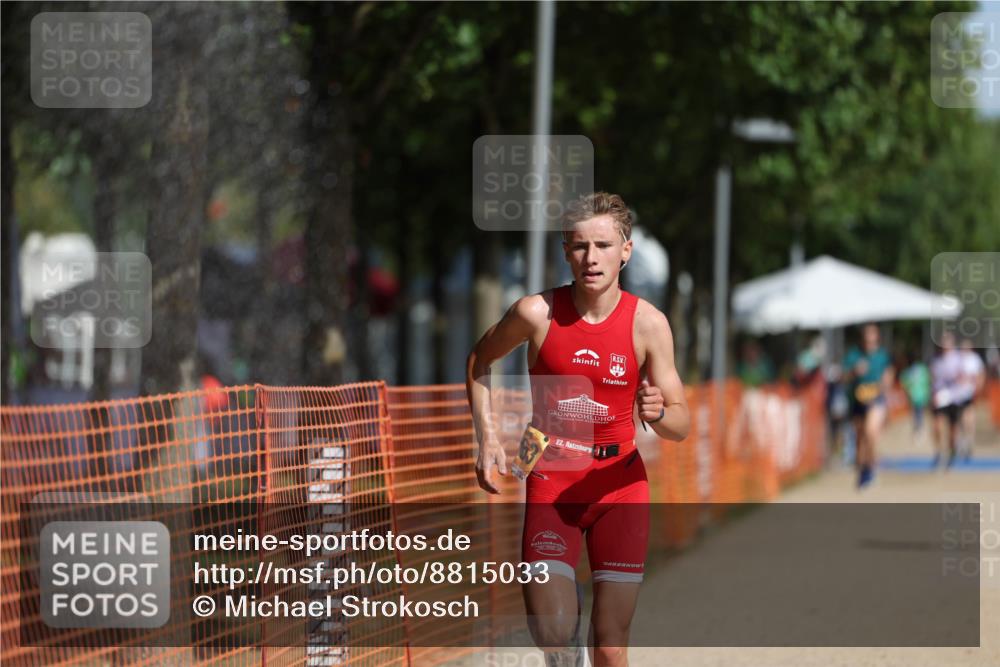07.09.2025 - 19. Norderstedt Triathlon Michael Strokosch http://msf.ph/oto/8815033 07.09.2025 11:44:41 Laufen 806, 1163, 1173 meine-sportfotos.de