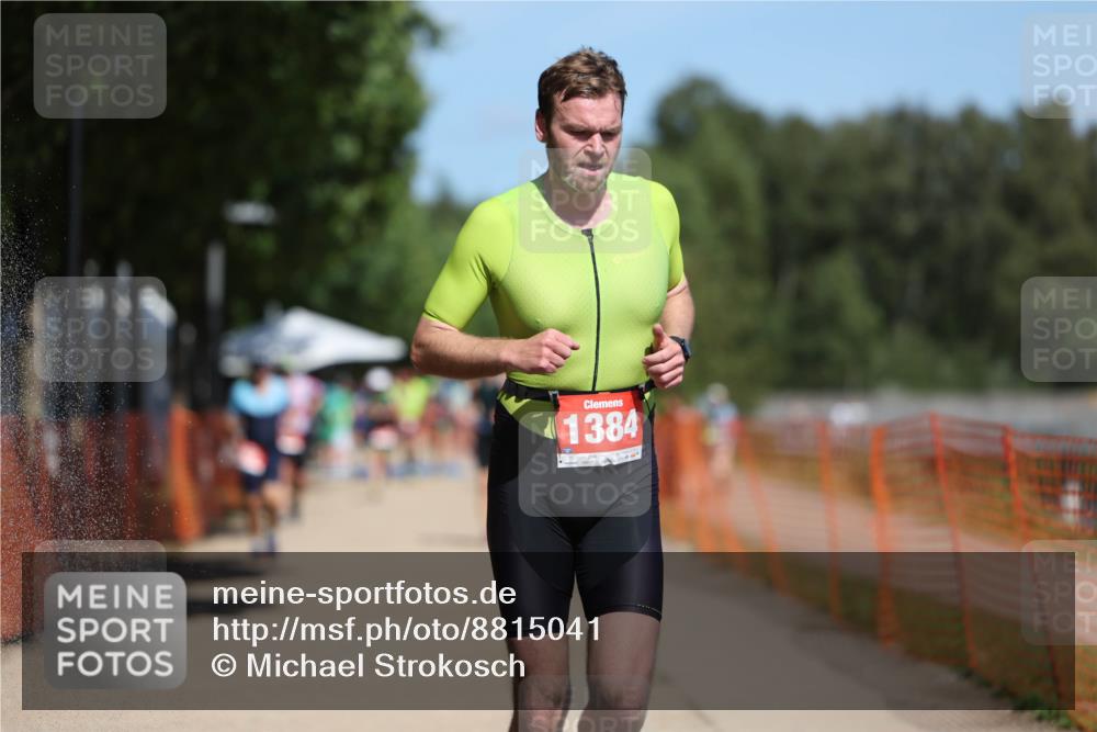 07.09.2025 - 19. Norderstedt Triathlon Michael Strokosch http://msf.ph/oto/8815041 07.09.2025 12:55:49 Laufen 247, 759, 1283, 1384 meine-sportfotos.de