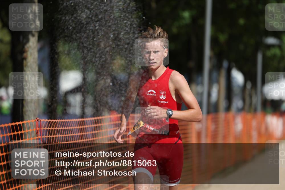07.09.2025 - 19. Norderstedt Triathlon Michael Strokosch http://msf.ph/oto/8815063 07.09.2025 11:44:42 Laufen 806, 1163, 1173 meine-sportfotos.de
