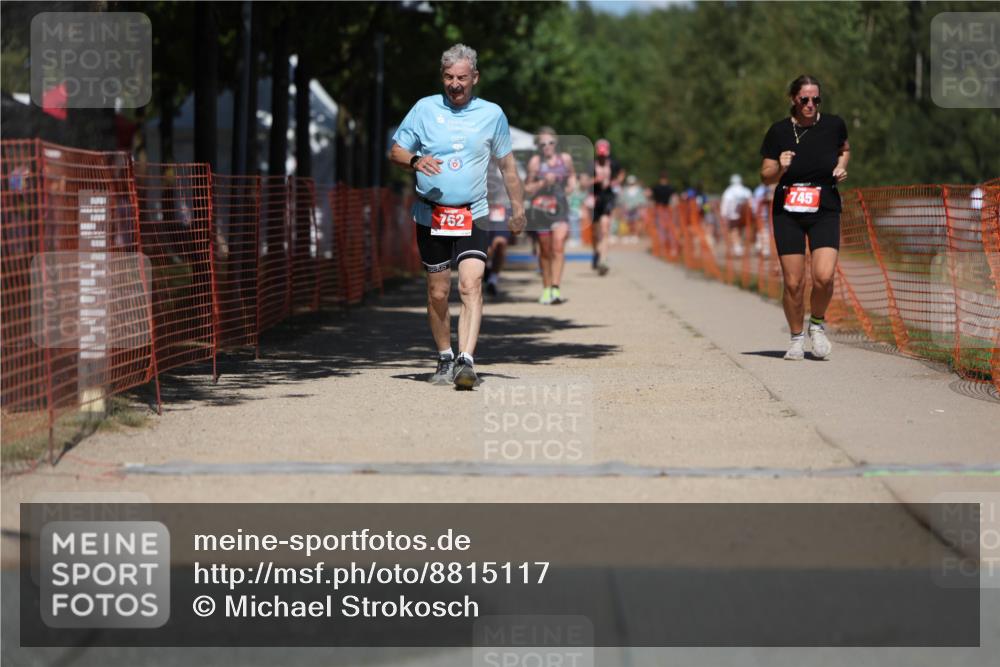 07.09.2025 - 19. Norderstedt Triathlon Michael Strokosch http://msf.ph/oto/8815117 07.09.2025 13:36:02 Laufen 745, 762 meine-sportfotos.de